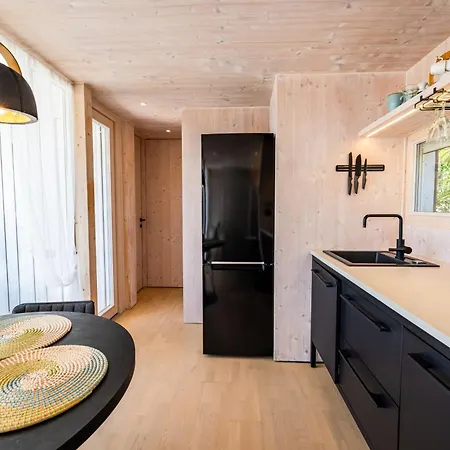 Buqez - 12 Apartament Drage