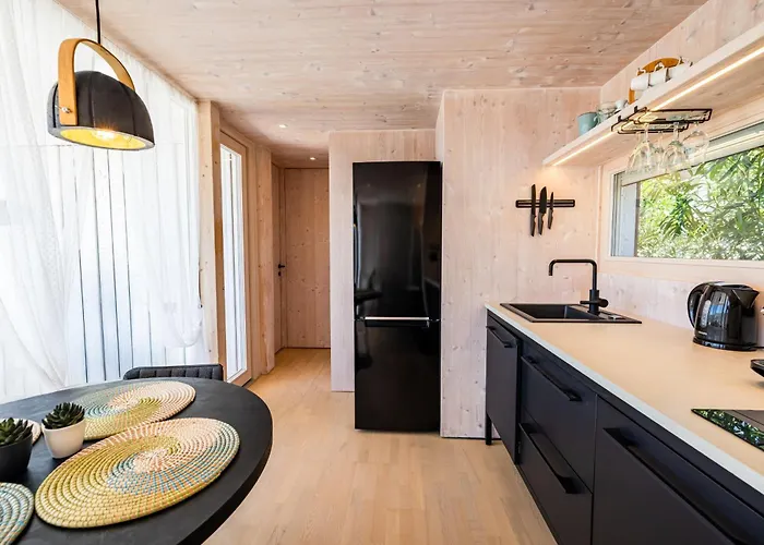 Buqez - 12 Apartament Drage