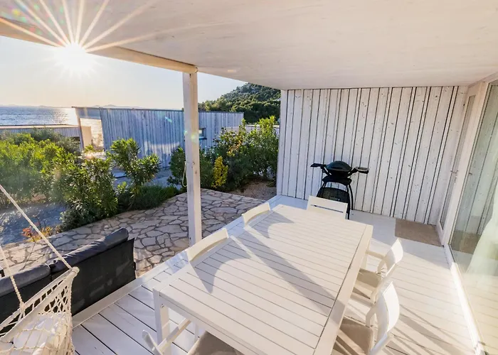 Buqez - 12 Apartament Drage